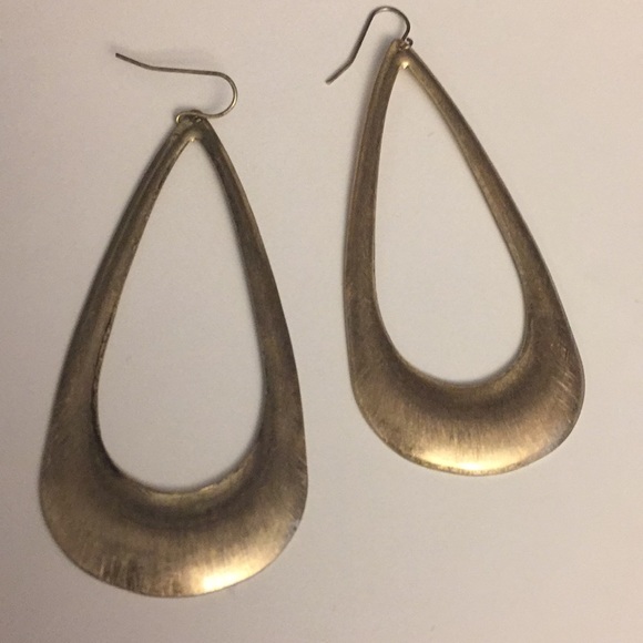 Gold Long Earrings - Picture 2 of 3